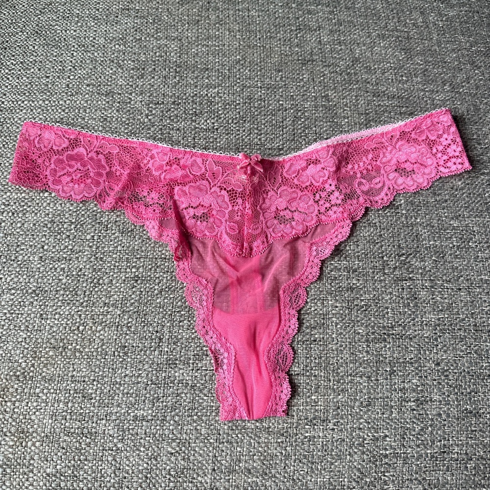 2008 Vintage Victoria’s Secret Angels Lace Trim Thong Panty
